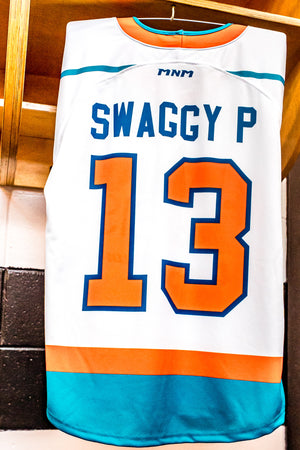 Chandail signé Swaggy P – MYM
